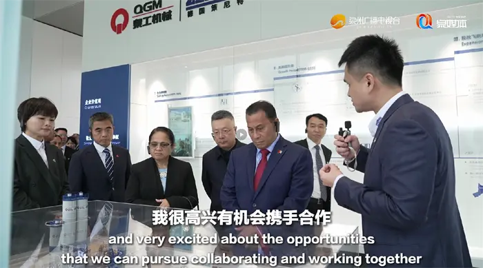 உள்கட்டமைப்பின் எதிர்காலத்தைக் கட்டியெழுப்ப ஒன்றிணைவோம்! மைக்ரோனேசியாவின் துணைத் தலைவர் QGM இயந்திரத்தை பார்வையிட்டார்